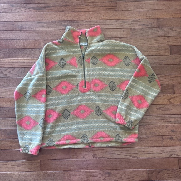 Tops - BKE Core women’s pullover size Small
